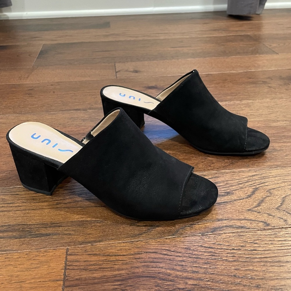 Mules - Picture 4 of 11